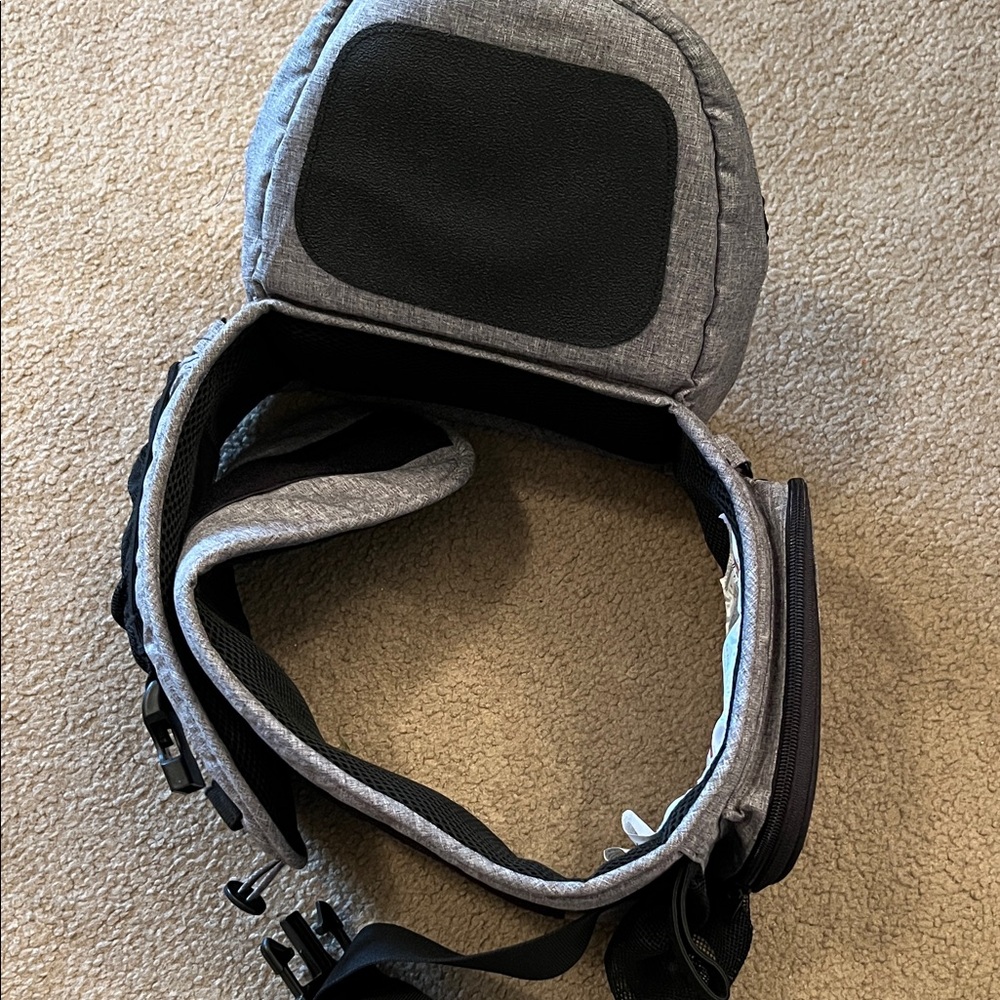 Tushbaby Hip Carrier - Minimal Use!